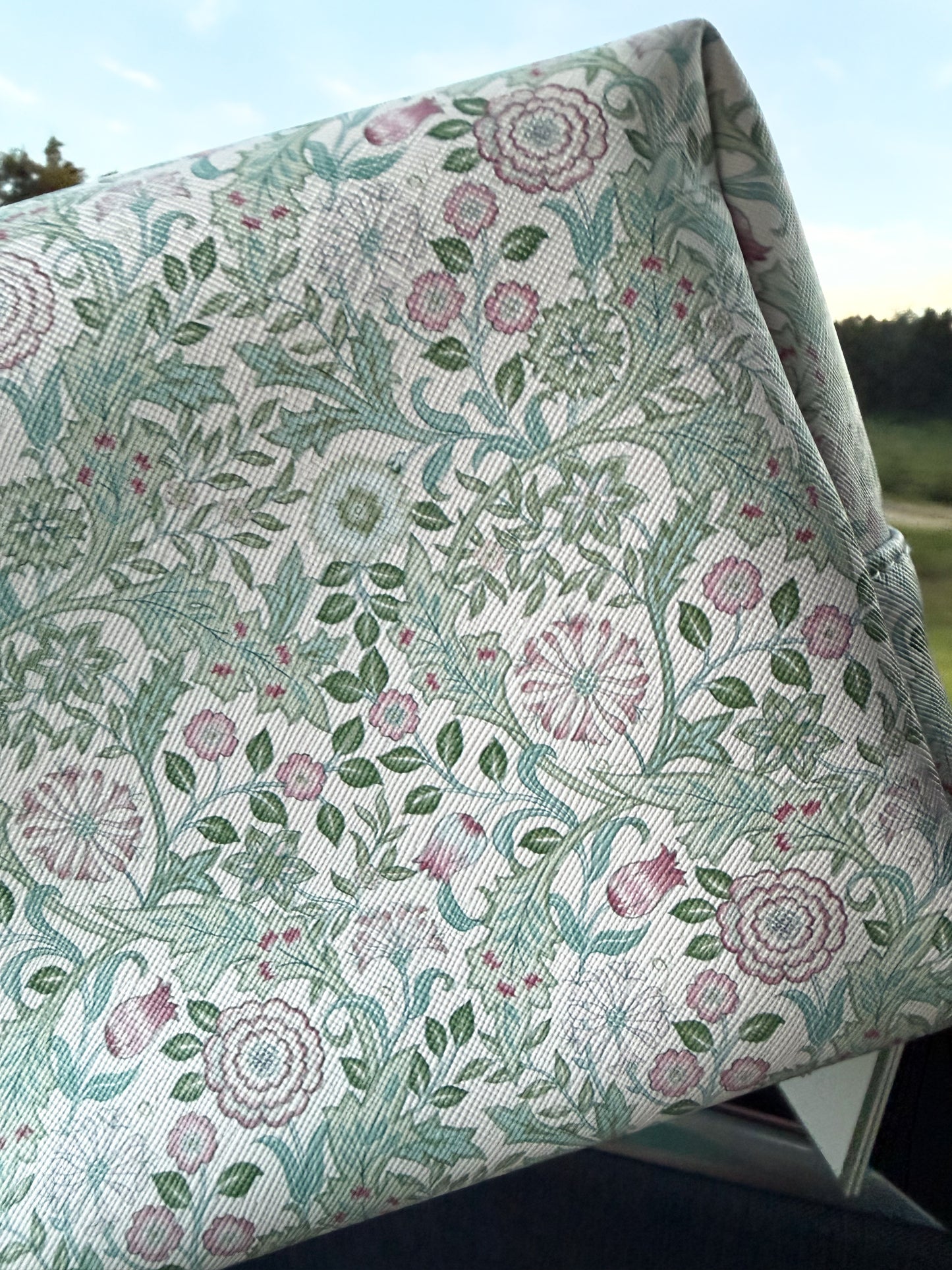 William Morris Wilhelmina Pouch