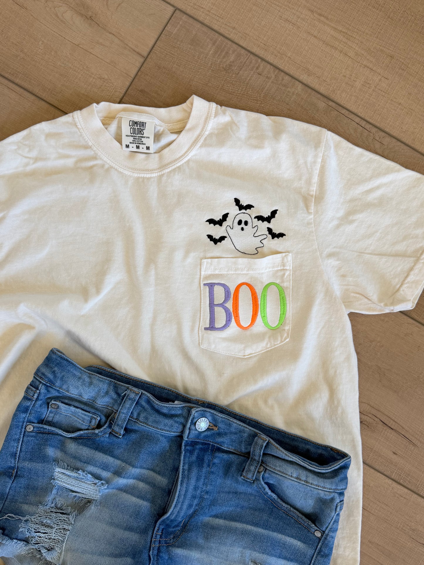 Glow in the dark Ghost pocket tee